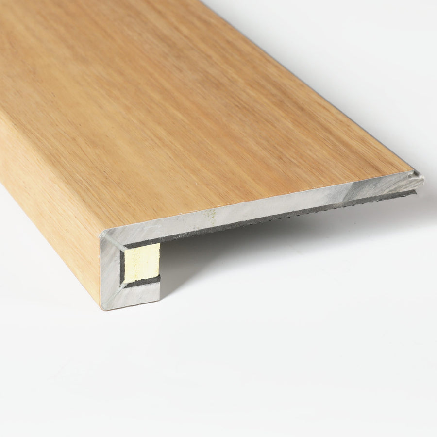 Nez de marche assorti FloorEver, revêtu du décor de la lame